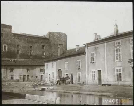 Place et château (Dieulouard)